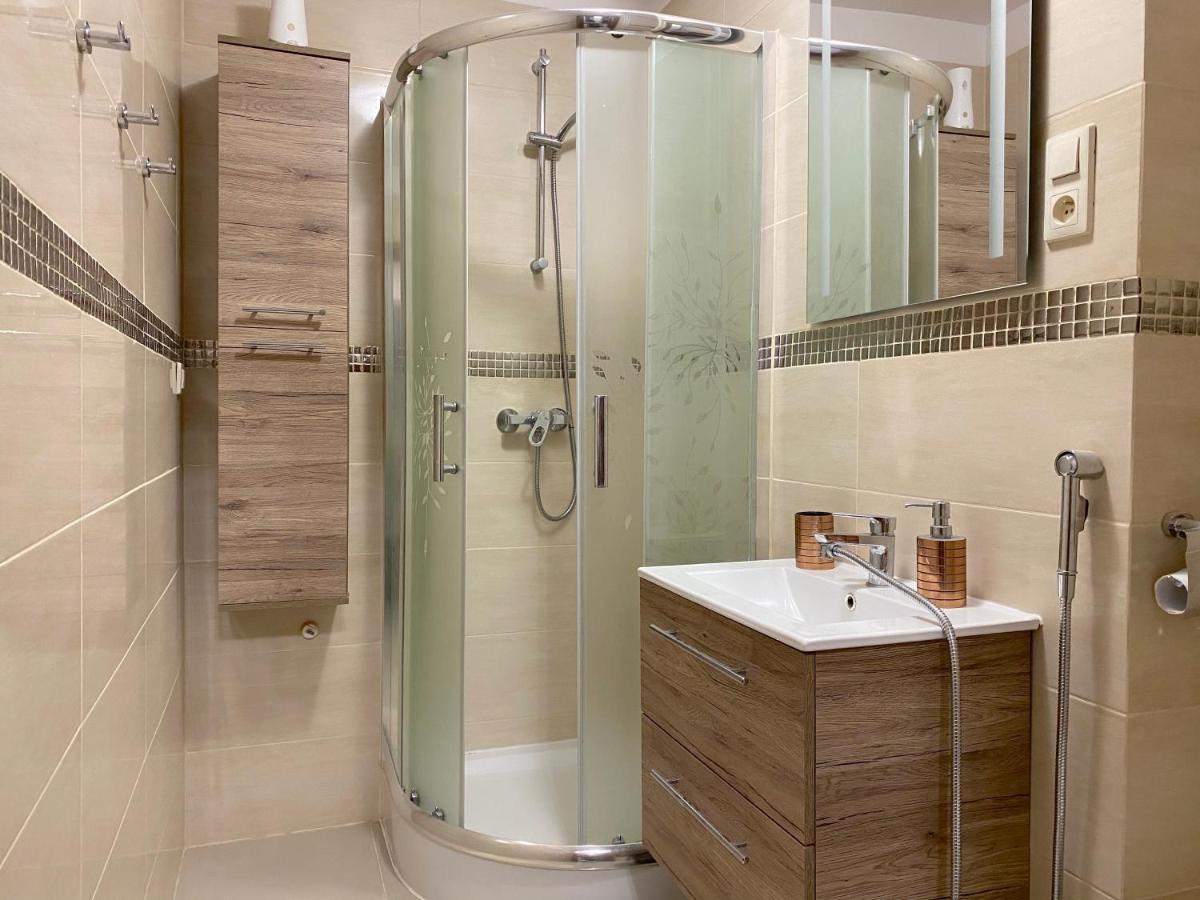 Swish Apartment -10 Min To Old Town Gdansk,Pkp & Shopping Mall Экстерьер фото