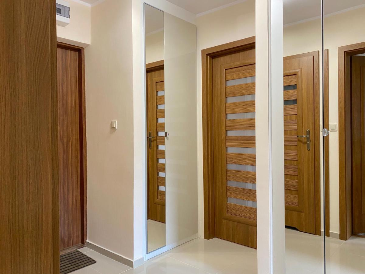 Swish Apartment -10 Min To Old Town Gdansk,Pkp & Shopping Mall Экстерьер фото